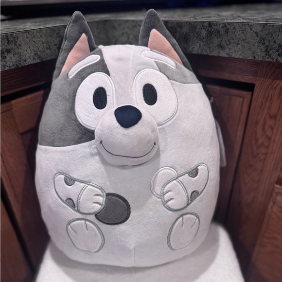 Squishmallows Bluey Gray and White “Muffin” Plush Pillow 14 inch NEW - Picture 1 of 12